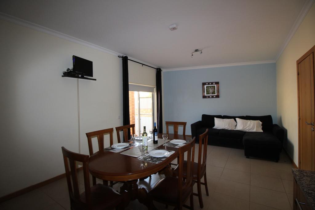 Oura Pereira Apartment