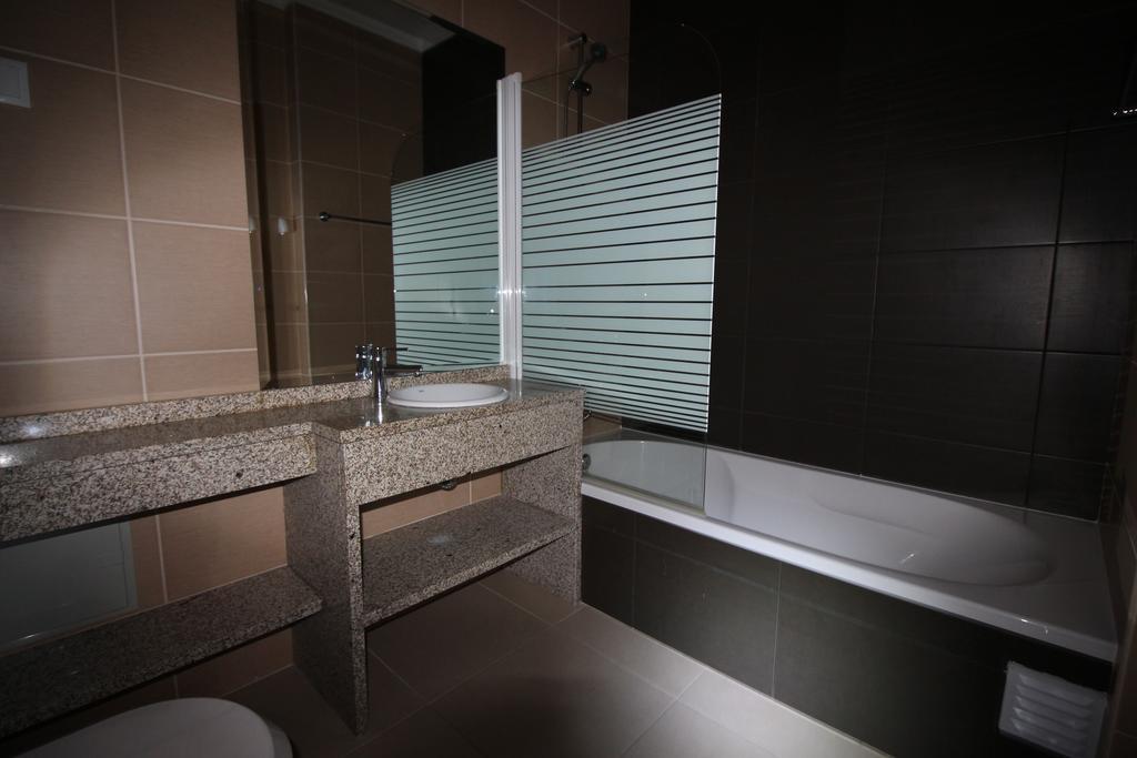 Apartment Oura Pereira