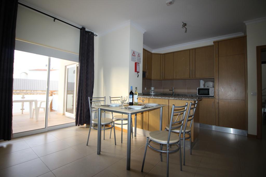 Oura Pereira Apartment