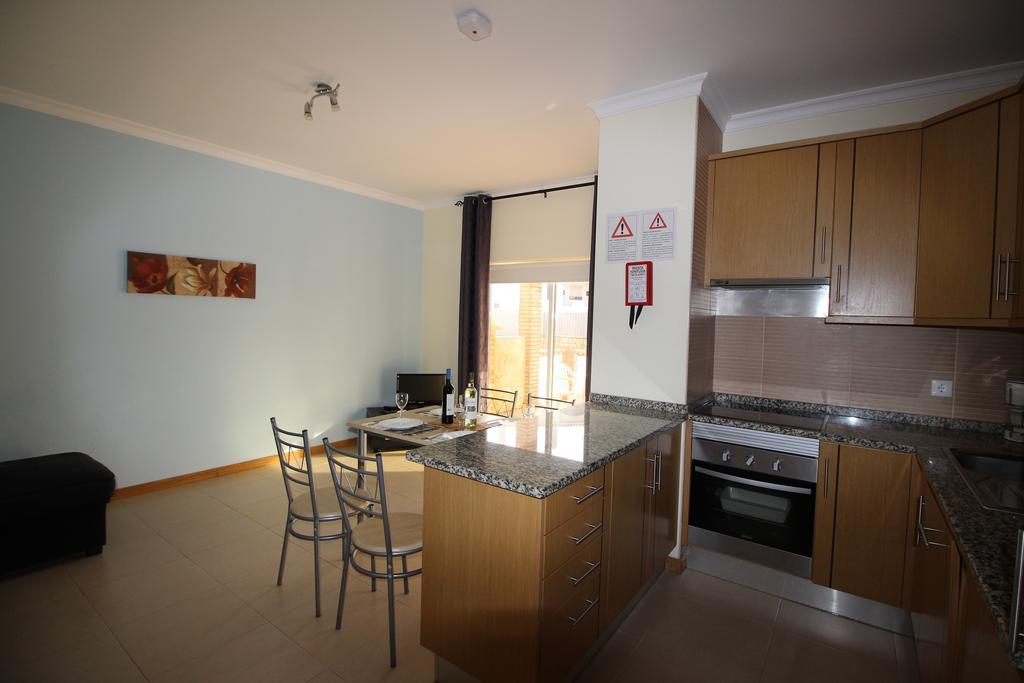 Oura Pereira Apartment *